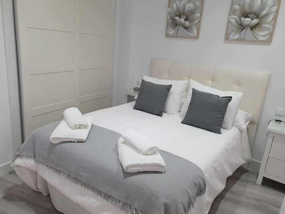 Precioso Con Patio Interior. Apartamento *